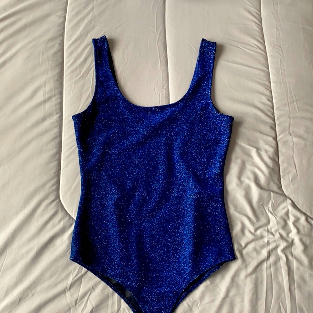 Bottom Tight Sleeves Shirt ✨